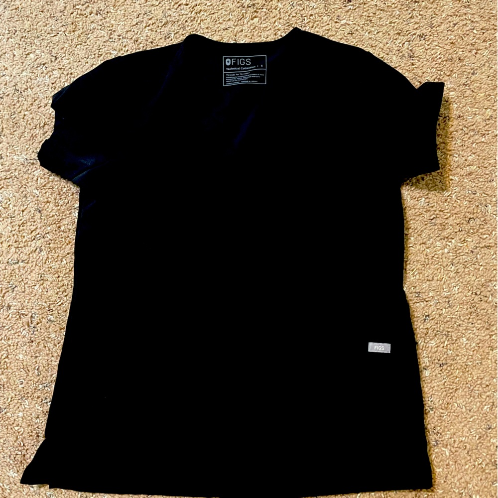 FIGS Black small casma top